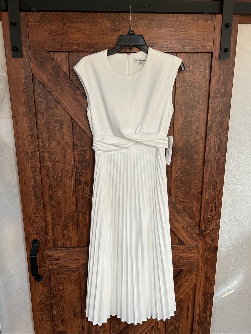 Calvin Klein White Sleeveless Twist-Waist Pleated Midi Dress